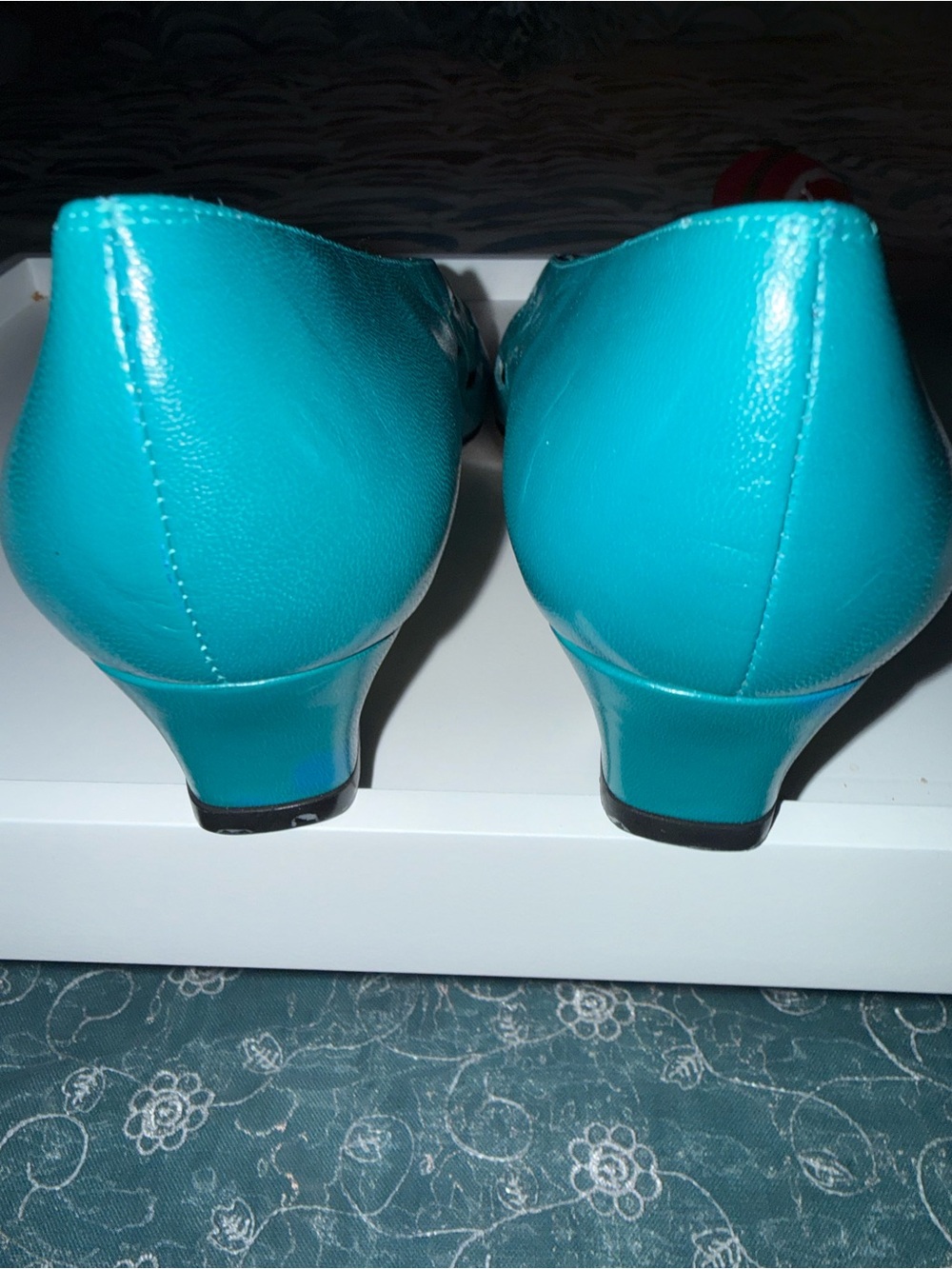 Teal Cutout Leather kitten heels - Picture 2 of 10